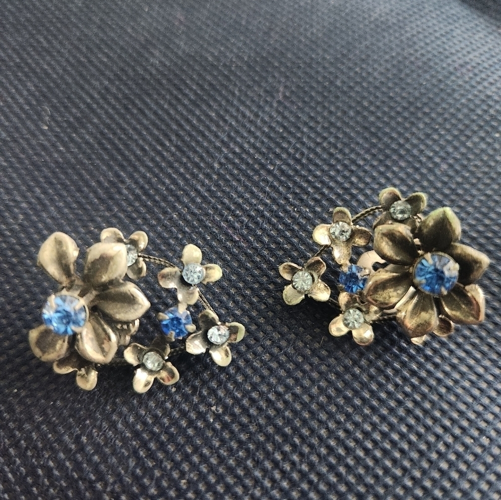 Vintage floral crystal clip earrings